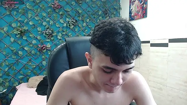 Snapshot of Waturox chatting on October 25, 8:36 pm Waturox online show from October 25, 8:36 pm