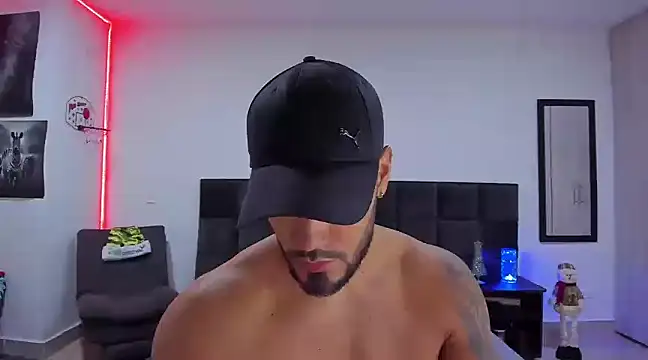 Alexander Martines online show from December 24, 12:33 am