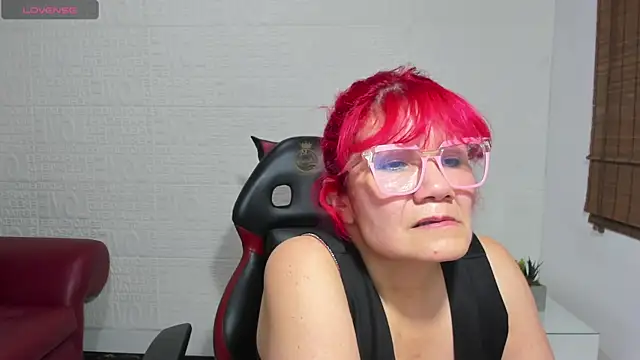 Salomeediaz  online show from March 8, 8:25 pm