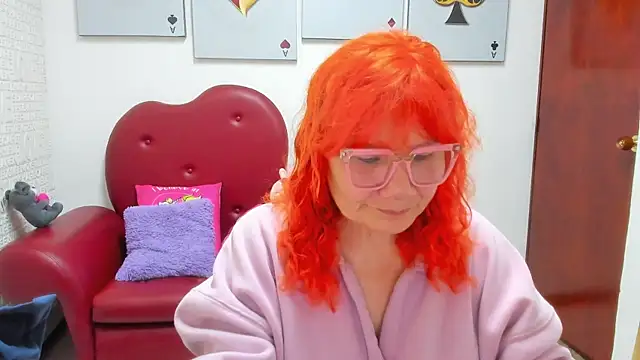 Snapshot of Salomeediaz_ chatting on April 28, 9:09 pm Salomeediaz online show from April 28, 9:09 pm