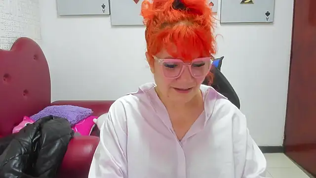 Snapshot of Salomeediaz_ chatting on June 2, 8:44 pm Salomeediaz online show from June 2, 8:44 pm
