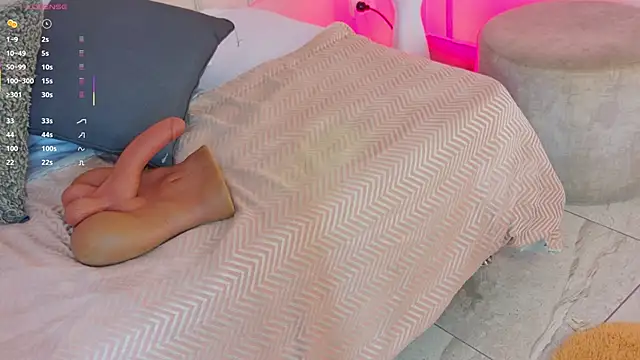 Mariapettit online show from October 31, 12:06 pm