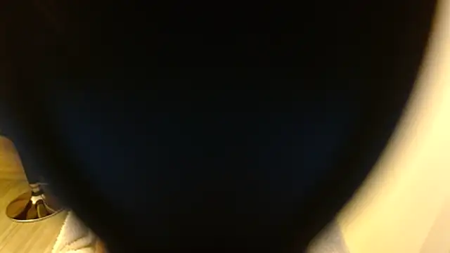 Snapshot of Charlotte_cute18 chatting on March 8, 2:15 am Charlotte cute18 online show from March 8, 2:15 am