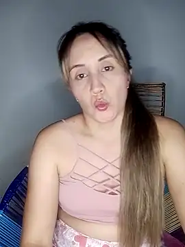 Isabel23zr online show from March 8, 3:28 am