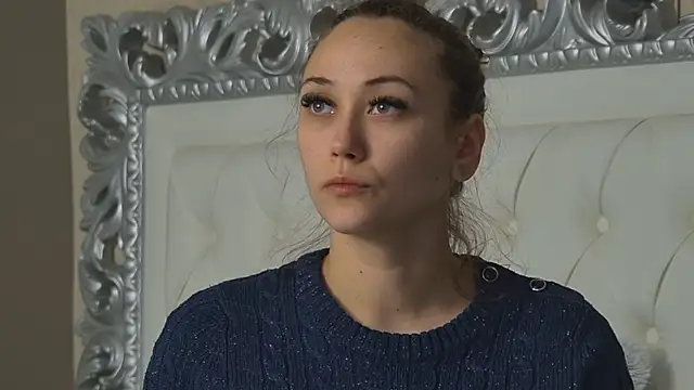 AliceMunro online show from October 31, 8:32 pm