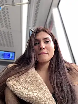 Snapshot of Accole chatting on March 8, 6:54 am Accole online show from March 8, 6:54 am