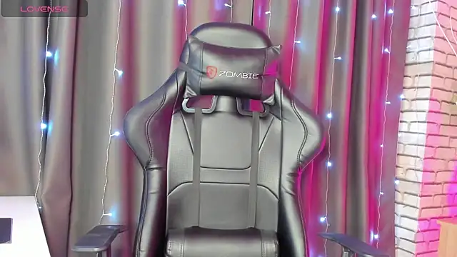 Snapshot of Stacey_Brown chatting on December 20, 2:49 pm Stacey Brown online show from December 20, 2:49 pm