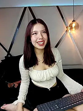 Snapshot of MarielQueenx chatting on December 6, 3:08 am MarielQueenx online show from December 6, 3:08 am