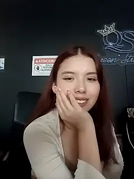 Snapshot of MarielQueenx chatting on December 18, 4:49 pm MarielQueenx online show from December 18, 4:49 pm