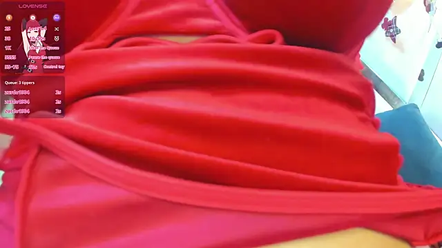 Snapshot of MarielQueenx chatting on December 22, 6:49 am MarielQueenx online show from December 22, 6:49 am