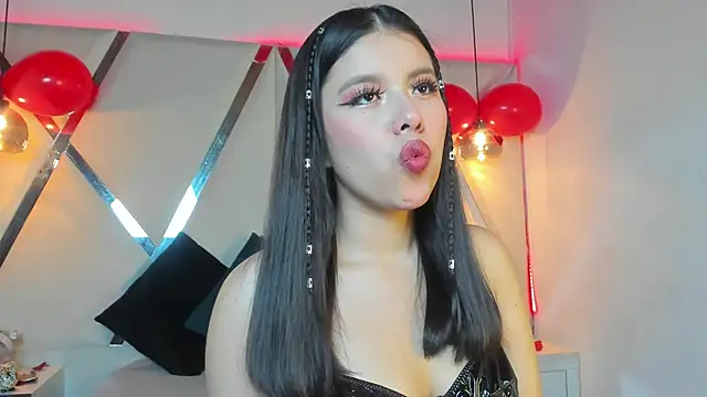 Snapshot of MarielQueenx chatting on February 19, 3:17 am MarielQueenx online show from February 19, 3:17 am