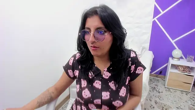 Snapshot of Alliccee chatting on February 10, 10:30 pm Alliccee online show from February 10, 10:30 pm