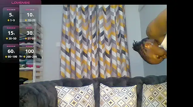 Petite 254 online show from March 16, 7:06 pm