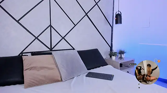 Snapshot of Natasha_Smith09 chatting on March 6, 10:47 pm Natasha Smith09 online show from March 6, 10:47 pm