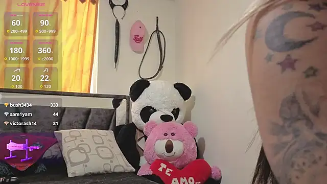 Hotsamantamature online show from September 12, 9:26 pm