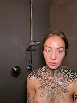 ElenaHaze online show from April 12, 6:40 am