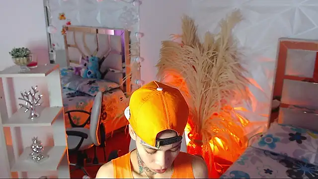 Jonesliam23 online show from January 7, 6:54 pm