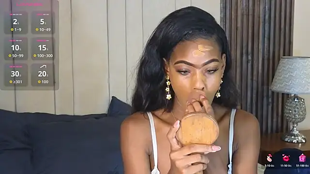 adaraSmiith online show from March 27, 2:50 pm