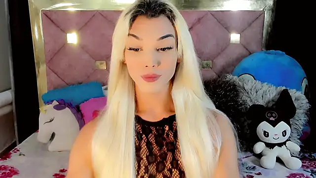 the-horus-girl online show from December 31, 11:17 pm