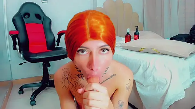 EmilyySaenz online show from February 25, 8:19 pm