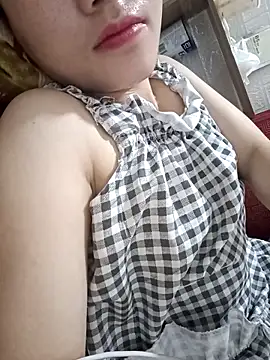  Attractivegirl33 online show from September 27, 8:47 pm