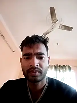 Snapshot of Jamesbonddeshi chatting on January 11, 3:23 am Jamesbonddeshi online show from January 11, 3:23 am