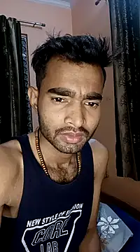 Snapshot of Jamesbonddeshi chatting on January 11, 6:33 pm Jamesbonddeshi online show from January 11, 6:33 pm