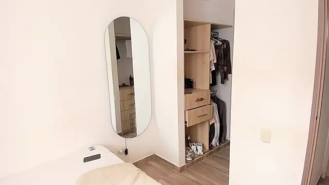 rose scottt online show from January 15, 3:38 pm