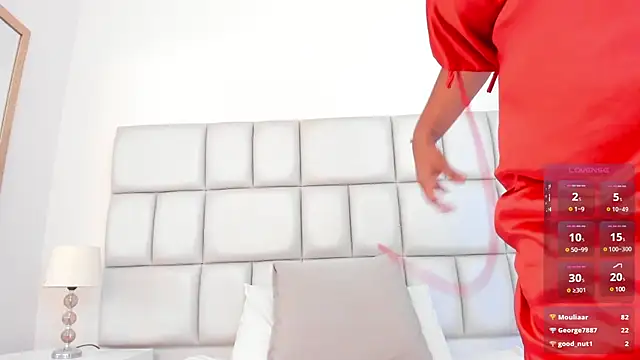 Snapshot of DojaAissha chatting on February 19, 1:40 am DojaAissha online show from February 19, 1:40 am