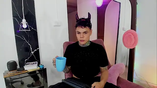 Jordyrodriiguez online show from October 31, 10:22 pm