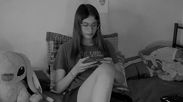 Snapshot of xofix chatting on December 14, 12:01 am xofix online show from December 14, 12:01 am