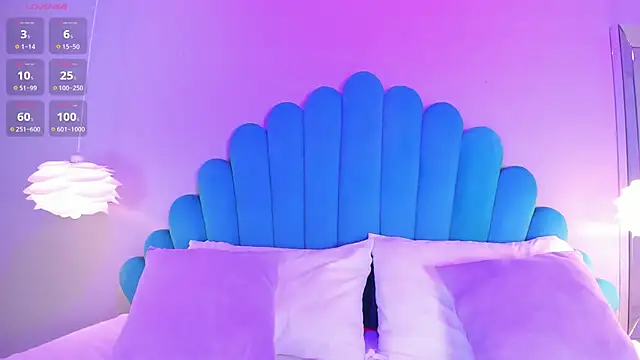 HannaKarson online show from February 24, 11:32 am