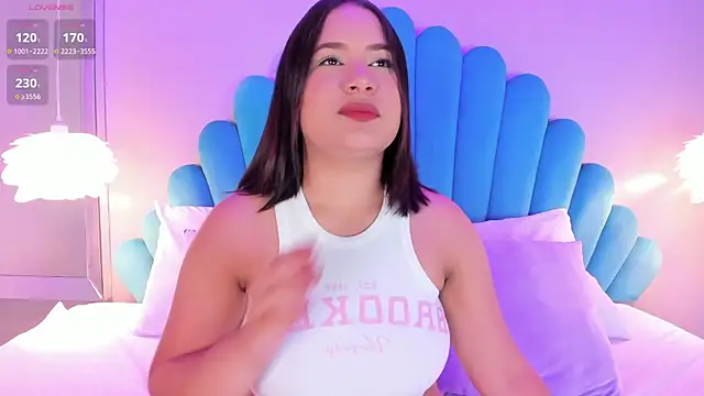 HannaKarson online show from March 1, 11:39 am