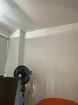 Liissa cute  online show from November 20, 7:35 pm