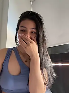 Snapshot of Liissa_cute_ chatting on February 5, 5:28 pm Liissa cute online show from February 5, 5:28 pm