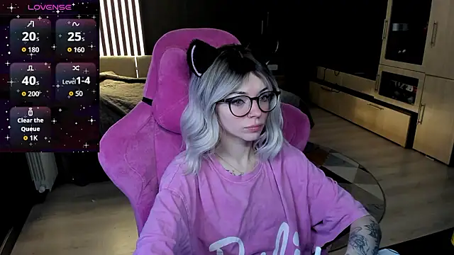 The love project online show from March 29, 11:38 pm