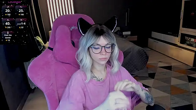 The love project online show from April 10, 11:37 am