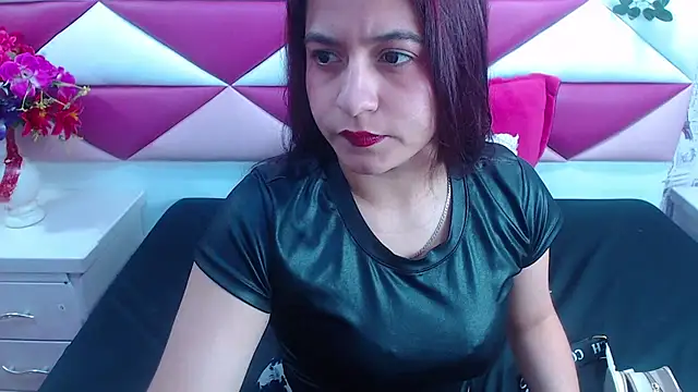Snapshot of MariaClay chatting on January 22, 12:17 pm MariaClay online show from January 22, 12:17 pm