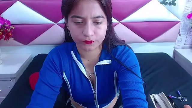 Snapshot of MariaClay chatting on February 14, 11:53 am MariaClay online show from February 14, 11:53 am