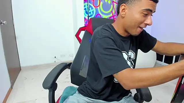 ANGEL NICOLAS online show from December 18, 10:16 pm