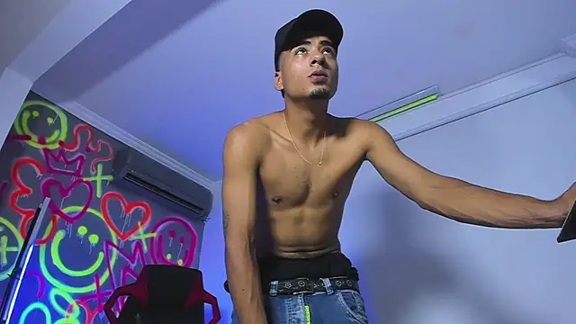 ANGEL NICOLAS online show from January 15, 8:45 pm