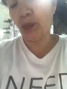 Sweeetness Milf online show from January 26, 10:35 pm