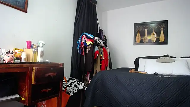 Sweeetness Milf online show from February 19, 4:33 pm