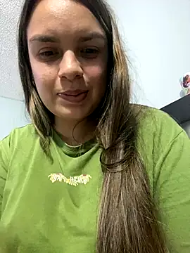 Snapshot of Nathaly00_ chatting on December 19, 3:46 am Nathaly00 online show from December 19, 3:46 am