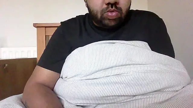 Snapshot of whoreboi98 chatting on April 13, 5:51 pm whoreboi98 online show from April 13, 5:51 pm