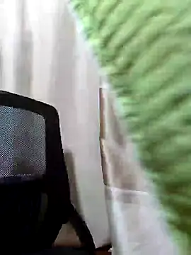 Snapshot of _Mira_69_ chatting on November 27, 10:39 am Mira 69 online show from November 27, 10:39 am