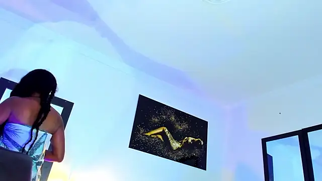 KimberlyBanks2 online show from February 4, 10:10 am