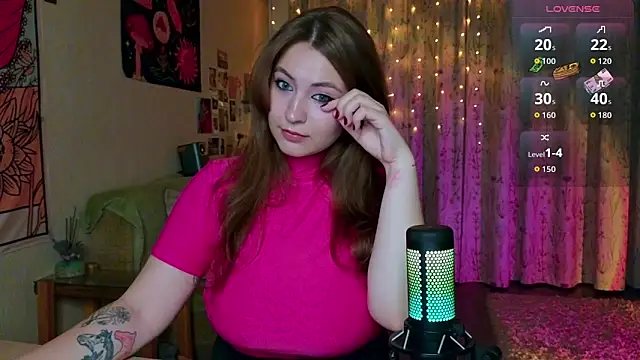 LisaCase online show from September 27, 12:32 pm