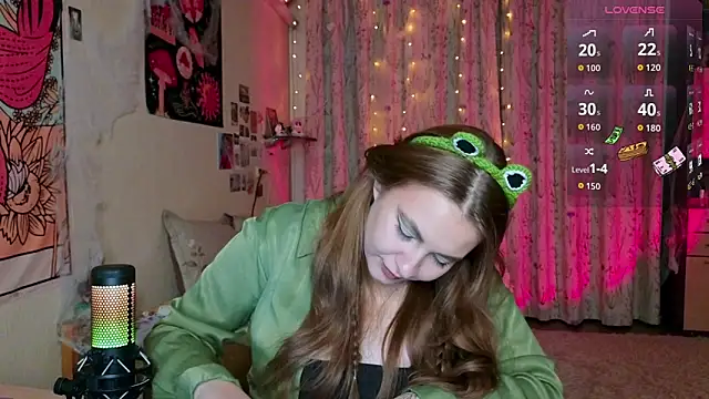 LisaCase online show from October 13, 4:07 pm