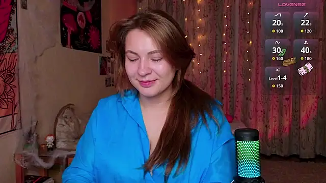 LisaCase online show from October 18, 5:46 pm